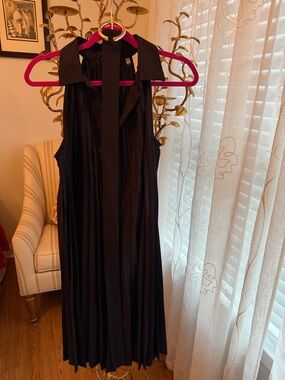 Elie Tahari Black Dress with Fuchsia Hanger Accent